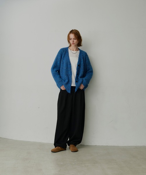 uchi.(ウチ)の「ミックスヤーンVネックオーバーニットカーディガン(ニット/セーター・レディース・ブラウン/ブルー/グレー・FREE)」の13枚目の写真