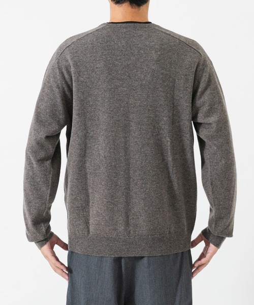 ANOTHER OFFICE(アナザー オフィス)の「ANOTHER OFFICE ENSEMBLE CASHMERE KNIT(ニット/セーター・メンズ・チャコールグレー/モカ・2/3)」の3枚目の写真