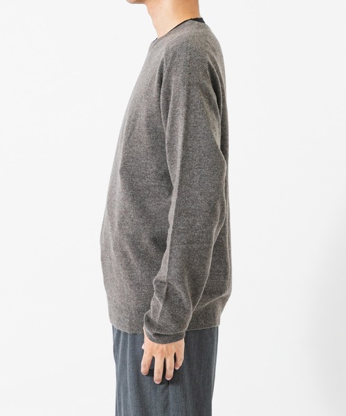 ANOTHER OFFICE(アナザー オフィス)の「ANOTHER OFFICE ENSEMBLE CASHMERE KNIT(ニット/セーター・メンズ・チャコールグレー/モカ・2/3)」の4枚目の写真