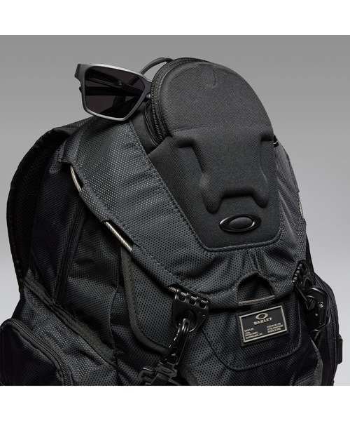 OAKLEY(オークリー)の「オークリー BATHROOM SINK RC BACKPACK/バックパック/OAKLEY(バックパック/リュック・メンズ・サンドベージュ/ブラック・ONE SIZE)」の10枚目の写真