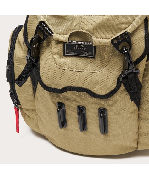 OAKLEY(オークリー)の「オークリー BATHROOM SINK RC BACKPACK/バックパック/OAKLEY(バックパック/リュック・メンズ・サンドベージュ/ブラック・ONE SIZE)」の4枚目の写真
