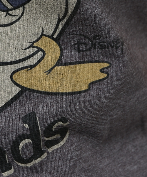 TRUE VINTAGE(トゥルーヴィンテージ)の「Mickey and Friends/ミッキーマウスTシャツ(Tシャツ/カットソー・レディース・チャコールアッシュ・MEDIUM/SMALL/LARGE)」の9枚目の写真