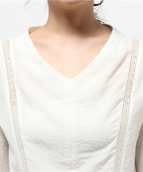 N.（N. Natural Beauty Basic）（エヌエヌナチュラルビューティーベーシック）の「レースフォルムブラウス（シャツ/ブラウス・レディース・ネイビー/カーキ/ホワイト・MEDIUM）」の7枚目の写真