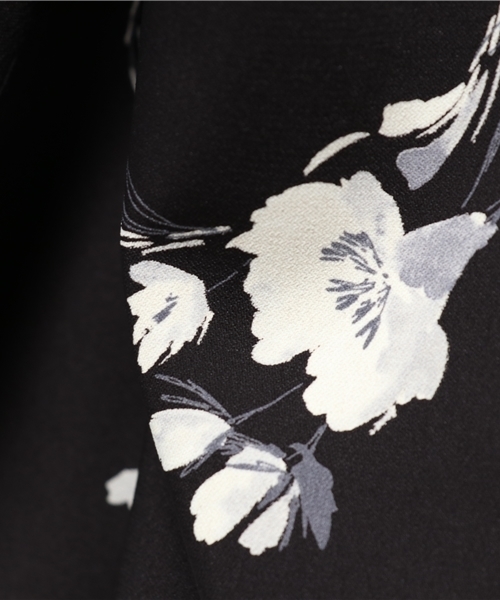 laboratory work（ラボラトリーワーク）の「二重織ツイル花柄プリントブラウス（シャツ/ブラウス・レディース・ブラック系その他/ホワイト系その他・MEDIUM）」の9枚目の写真