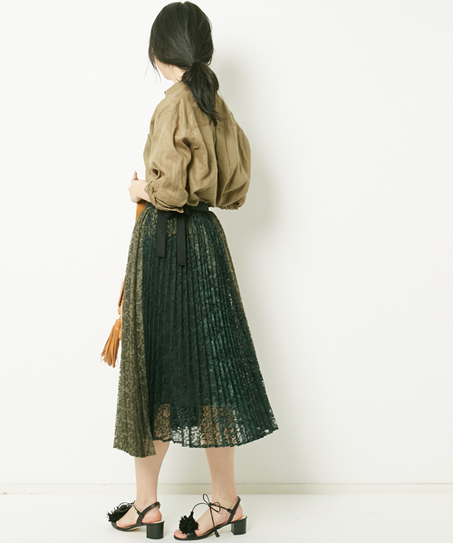 AMERICAN RAG CIE（アメリカンラグシー）の「AMERICAN RAG CIE　フレンチリネンカシュクールシャツ（シャツ/ブラウス・レディース・ホワイト/カーキ/レッド・FREE）」の16枚目の写真