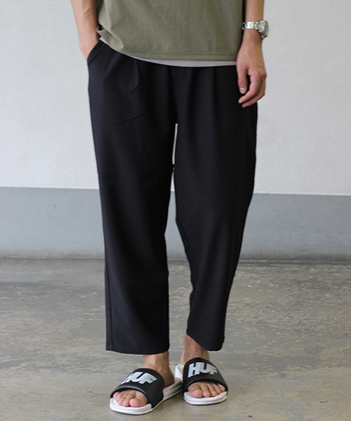 JOURNAL STANDARD（ジャーナルスタンダード）の「TR 1Pイージーワイドパンツ#（その他パンツ・メンズ・ブラック/グリーン系その他/グレー/ネイビー・LARGE/SMALL/MEDIUM）」の2枚目の写真