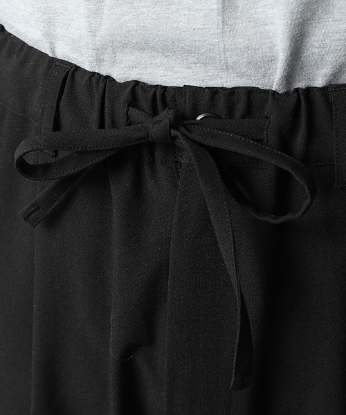 JOURNAL STANDARD（ジャーナルスタンダード）の「TR 1Pイージーワイドパンツ#（その他パンツ・メンズ・ブラック/グリーン系その他/グレー/ネイビー・LARGE/SMALL/MEDIUM）」の8枚目の写真