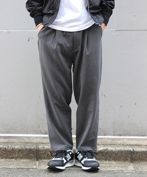 JOURNAL STANDARD（ジャーナルスタンダード）の「TR 1Pイージーワイドパンツ#（その他パンツ・メンズ・ブラック/グリーン系その他/グレー/ネイビー・LARGE/SMALL/MEDIUM）」の22枚目の写真