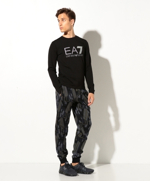 EMPORIO ARMANI EA7（エンポリオアルマーニイーエーセブン）の「【エンポリオ アルマーニ EA7】フロントロゴ ロングスリーブTシャツ（Tシャツ/カットソー・メンズ・ブラック/ホワイト・MEDIUM/SMALL/X-SMALL/XX-SMALL/LARGE）」の10枚目の写真