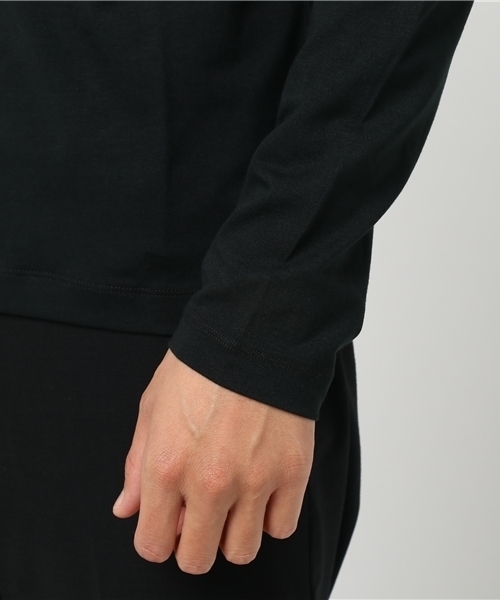 EMPORIO ARMANI EA7（エンポリオアルマーニイーエーセブン）の「【エンポリオ アルマーニ EA7】フロントロゴ ロングスリーブTシャツ（Tシャツ/カットソー・メンズ・ブラック/ホワイト・MEDIUM/SMALL/X-SMALL/XX-SMALL/LARGE）」の11枚目の写真