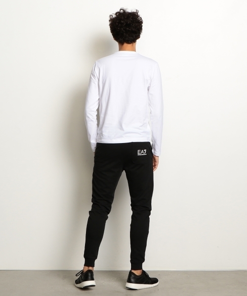 EMPORIO ARMANI EA7（エンポリオアルマーニイーエーセブン）の「【エンポリオ アルマーニ EA7】フロントロゴ ロングスリーブTシャツ（Tシャツ/カットソー・メンズ・ブラック/ホワイト・MEDIUM/SMALL/X-SMALL/XX-SMALL/LARGE）」の8枚目の写真