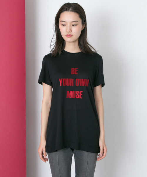 BY MALENE BIRGER（バイマレーネビルガー）の「BY MALENE BIRGER T-SHIRT（Tシャツ/カットソー・レディース・ブラック/レッド系その他/ホワイト・SMALL/X-SMALL）」の14枚目の写真