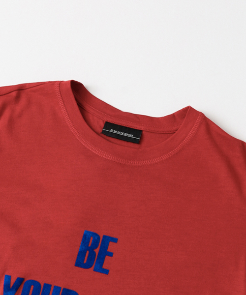 BY MALENE BIRGER（バイマレーネビルガー）の「BY MALENE BIRGER T-SHIRT（Tシャツ/カットソー・レディース・ブラック/レッド系その他/ホワイト・SMALL/X-SMALL）」の20枚目の写真