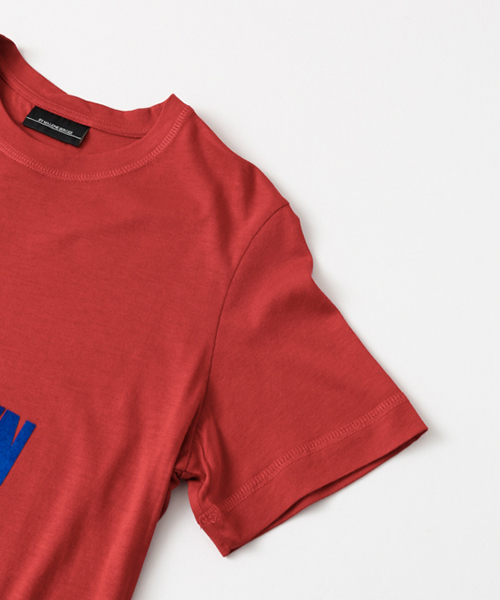 BY MALENE BIRGER（バイマレーネビルガー）の「BY MALENE BIRGER T-SHIRT（Tシャツ/カットソー・レディース・ブラック/レッド系その他/ホワイト・SMALL/X-SMALL）」の22枚目の写真