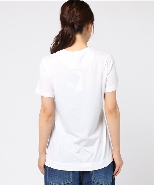 BY MALENE BIRGER（バイマレーネビルガー）の「BY MALENE BIRGER T-SHIRT（Tシャツ/カットソー・レディース・ブラック/レッド系その他/ホワイト・SMALL/X-SMALL）」の6枚目の写真