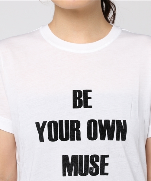 BY MALENE BIRGER（バイマレーネビルガー）の「BY MALENE BIRGER T-SHIRT（Tシャツ/カットソー・レディース・ブラック/レッド系その他/ホワイト・SMALL/X-SMALL）」の7枚目の写真