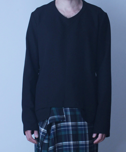 Ohta Black Vneck Tシャツ カットソー Ohta オータ のファッション通販 Zozotown