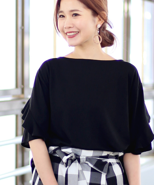 Bab Bou Jeloud（バブブージュルード）の「【WEB限定】ゆったりデコルテT◇袖フリルＴシャツ（Tシャツ/カットソー・レディース・ホワイト/ブラック/A/B・FREE）」の2枚目の写真