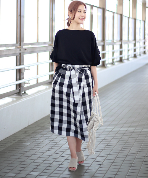 Bab Bou Jeloud（バブブージュルード）の「【WEB限定】ゆったりデコルテT◇袖フリルＴシャツ（Tシャツ/カットソー・レディース・ホワイト/ブラック/A/B・FREE）」の16枚目の写真