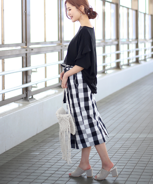 Bab Bou Jeloud（バブブージュルード）の「【WEB限定】ゆったりデコルテT◇袖フリルＴシャツ（Tシャツ/カットソー・レディース・ホワイト/ブラック/A/B・FREE）」の17枚目の写真