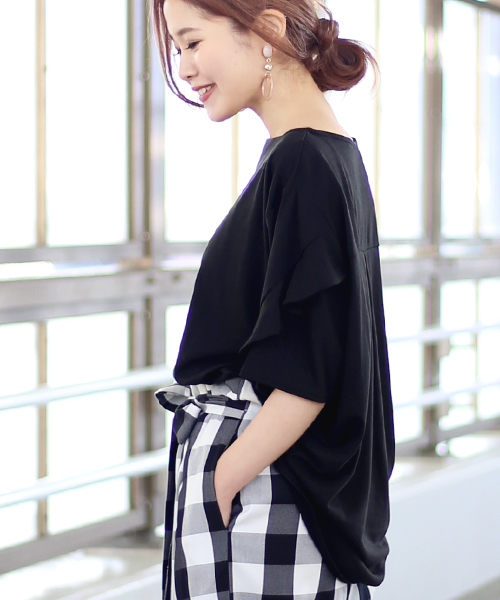 Bab Bou Jeloud（バブブージュルード）の「【WEB限定】ゆったりデコルテT◇袖フリルＴシャツ（Tシャツ/カットソー・レディース・ホワイト/ブラック/A/B・FREE）」の18枚目の写真