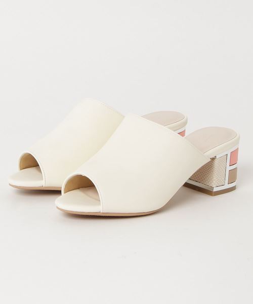 Realta（レアルタ）の「Realta(レアルタ) ブロックヒールのオープントゥミュールサンダル（サンダル・レディース・ホワイト/ブラック/ベージュ/ネイビー・M/L/LL/S）」の10枚目の写真