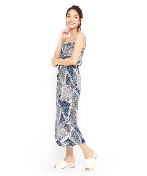 Realta（レアルタ）の「Realta(レアルタ) ブロックヒールのオープントゥミュールサンダル（サンダル・レディース・ホワイト/ブラック/ベージュ/ネイビー・M/L/LL/S）」の7枚目の写真