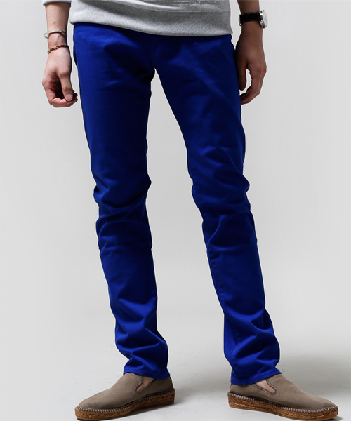 NANO universe（ナノユニバース）の「NU NARROW SKINNY チノ（チノパンツ・メンズ・ベージュ/オリーブ/イエロー/ピンク/ブルー/グレー/ブラック・SMALL/MEDIUM/LARGE/X-LARGE）」の5枚目の写真