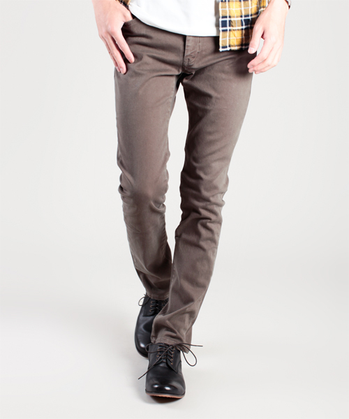 NANO universe（ナノユニバース）の「NU NARROW SKINNY チノ（チノパンツ・メンズ・ベージュ/オリーブ/イエロー/ピンク/ブルー/グレー/ブラック・SMALL/MEDIUM/LARGE/X-LARGE）」の19枚目の写真