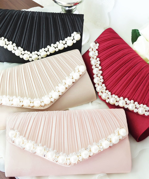 DRESS STAR(ドレス スター)の「パールビジューラディアルサテンプリーツクラッチバッグ(クラッチバッグ・レディース・ナチュラル/ブラック/ピンク/ワインレッド・フリー)」の6枚目の写真