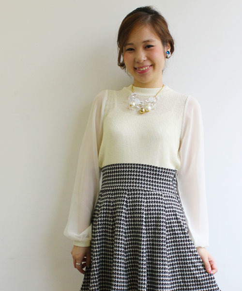 Chico（チコ）の「ﾊｲﾈｯｸ畦編みﾊﾟﾌ長袖（ニット/セーター・レディース・ホワイト/ライトブルー/グレー/ブラック・FREE）」の2枚目の写真