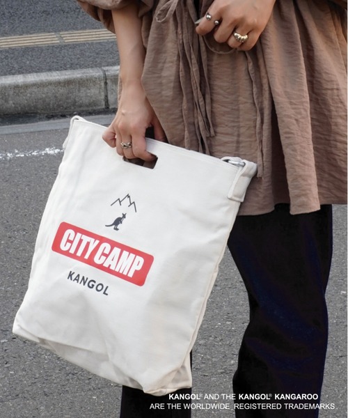 KANGOL（カンゴール）の「【 KANGOL / カンゴール 】 キャンバス ショルダー トート バッグ（トートバッグ・レディース・ホワイト/ホワイト系その他/ホワイト系その他2/ホワイト系その他3/ホワイト系その他4/ホワイト系その他5/ホワイト系その他6/ホワイト系その他7/ホワイト×ピンク/ホワイト×ブラック/ブラック×ホワイト/ブラック×ライム/ブラック×グレー/ブラック系その他/ブラック系その他2/ブラック系その他3/その他/その他1/その他2/その他5/その他6/その他4/その他3/ブラック系その他4/その他8/その他9/ホワイト×レッド/ホワイト×ブルー/その他7/ブラック系その他5/その他10/その他11/ブラック系その他6・FREE）」の3枚目の写真