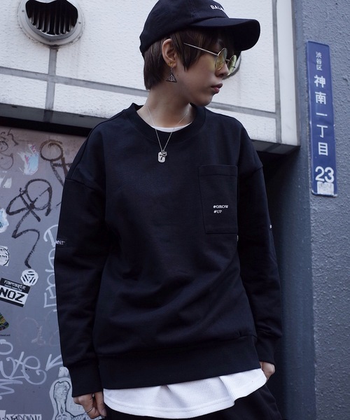 rovtski（ロフトスキー）の「【ビッグシルエット】ASSIST WORK CR SW POCKET（スウェット・レディース・ブラック/ベージュ・MEDIUM/LARGE）」の8枚目の写真
