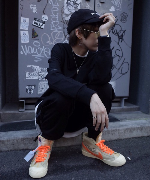 rovtski（ロフトスキー）の「【ビッグシルエット】ASSIST WORK CR SW POCKET（スウェット・レディース・ブラック/ベージュ・MEDIUM/LARGE）」の15枚目の写真