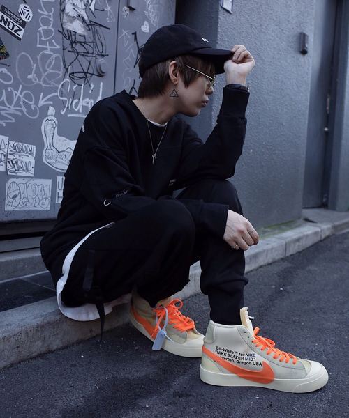 rovtski（ロフトスキー）の「【ビッグシルエット】ASSIST WORK CR SW POCKET（スウェット・レディース・ブラック/ベージュ・MEDIUM/LARGE）」の12枚目の写真