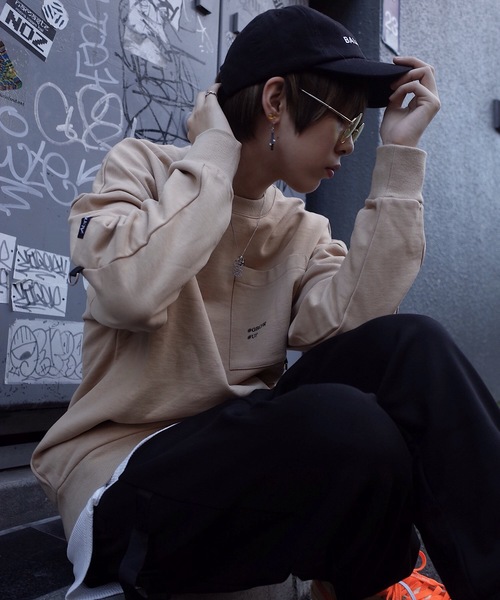 rovtski（ロフトスキー）の「【ビッグシルエット】ASSIST WORK CR SW POCKET（スウェット・レディース・ブラック/ベージュ・MEDIUM/LARGE）」の13枚目の写真