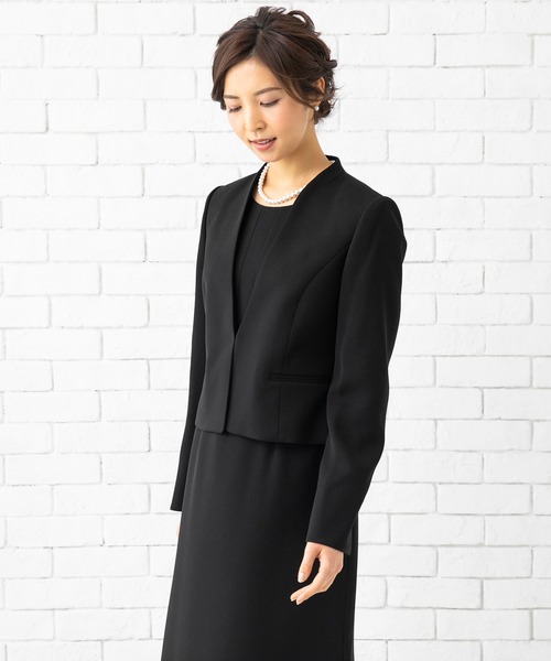 form forma（フォルムフォルマ）の「Ｖネックジャケット＆タイトワンピース　ブラックフォーマルセットアップスーツ（スーツセット・レディース・ブラック・7号/9号/11号/13号/15号）」の17枚目の写真