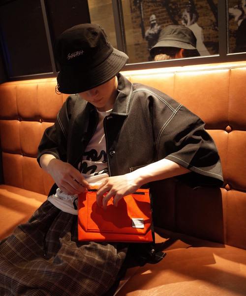 rovtski（ロフトスキー）の「THE BAG CLUB SAQOSH/クラブサコッシュ（ショルダーバッグ・メンズ・ブラック/レッド/ブルー・FREE）」の8枚目の写真