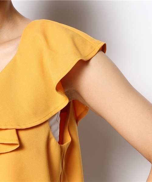 Kastane（カスタネ）の「【Kastane】BACKクロスタンクブラウス（シャツ/ブラウス・レディース・イエロー/ライトベージュ/ネイビー/レッド・FREE）」の6枚目の写真