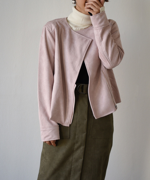 k*（ケイ）の「パステルカラースエードポンチライダースジャケット（ライダースジャケット・レディース・ライトグレー/ピンク/アイボリー・M）」の3枚目の写真