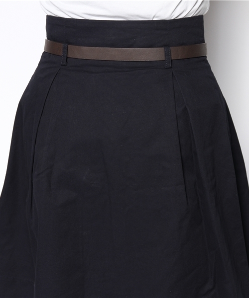 Heather(ヘザー)の「ベルトツキトレンチスカート 548043(スカート・レディース・アイボリー/ベージュ/ネイビー・SMALL/MEDIUM)」の11枚目の写真
