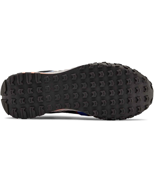 UNDER ARMOUR(アンダーアーマー)の「UA バルセッツ トレック(ライフスタイル/シューズ/UNISEX)(スニーカー・メンズ・チャコールグレー×ブラック/ベージュ・26.0/26.5/27.0/27.5/28.0/29.0/28.5/25.0/25.5)」の4枚目の写真