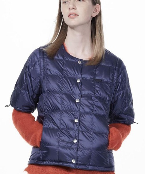 TAION（タイオン）の「TAION EXTRA / クルーネックインナーダウンセット WOMENS（ダウンジャケット/コート・レディース・グレー/カーキ/オリーブ/ホワイト/ブラック/ネイビー/ピンク/オレンジ・X-LARGE/SMALL/MEDIUM/LARGE）」の21枚目の写真