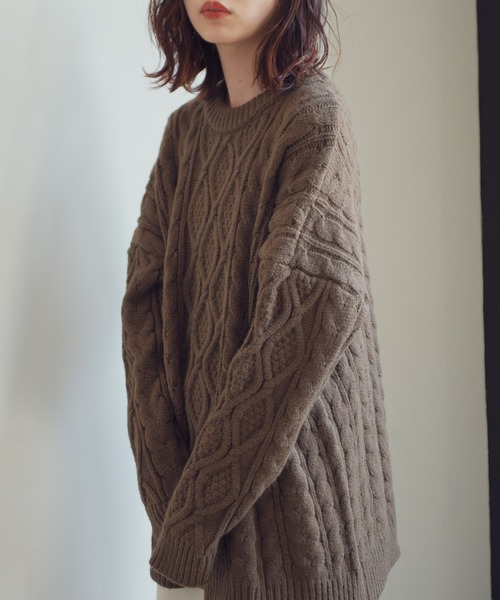 Aunt Marie's(アントマリーズ)の「AUNT MARIE'S クルーネックケーブルニット(ニット/セーター・レディース・チャコールグレー/パープル/ブラウン/ナチュラル・FREE)」の6枚目の写真