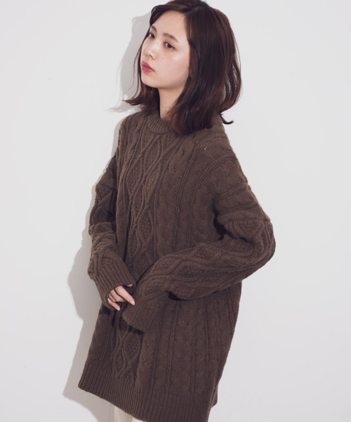 Aunt Marie's(アントマリーズ)の「AUNT MARIE'S クルーネックケーブルニット(ニット/セーター・レディース・チャコールグレー/パープル/ブラウン/ナチュラル・FREE)」の17枚目の写真