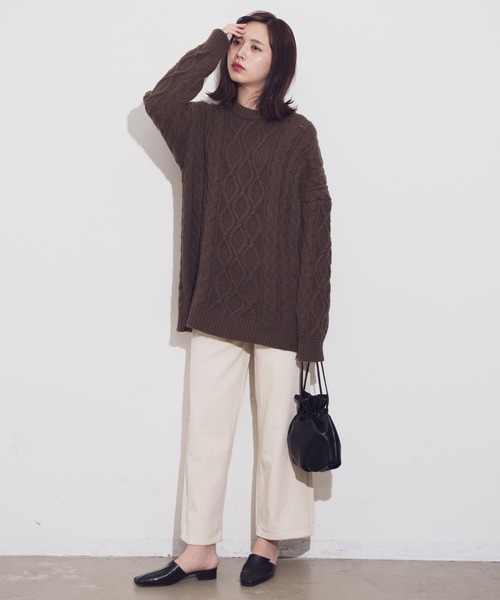 Aunt Marie's(アントマリーズ)の「AUNT MARIE'S クルーネックケーブルニット(ニット/セーター・レディース・チャコールグレー/パープル/ブラウン/ナチュラル・FREE)」の14枚目の写真