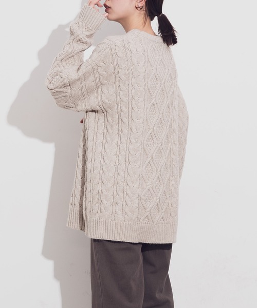 Aunt Marie's(アントマリーズ)の「AUNT MARIE'S クルーネックケーブルニット(ニット/セーター・レディース・チャコールグレー/パープル/ブラウン/ナチュラル・FREE)」の11枚目の写真