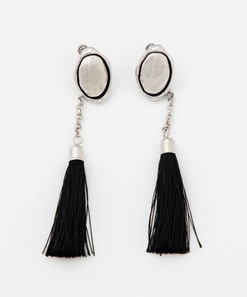 WEGO（ウィゴー）の「WEGO/タッセルメタルイヤリング（イヤリング・レディース・ベージュ/ブラック・FREE）」の2枚目の写真