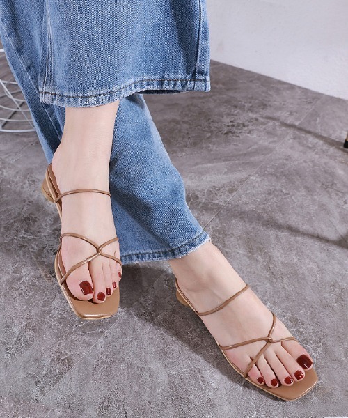 Futier land（フューティアランド）の「スクエアトゥストラップフラットサンダル（サンダル・レディース・ホワイト/ブラウン/ミント/イエロー/ブルー/ブラック・40/38/39/36/37）」の8枚目の写真