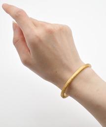 GILD（ギルド）の「Sand texture morphing bangle（バングル/リストバンド）」